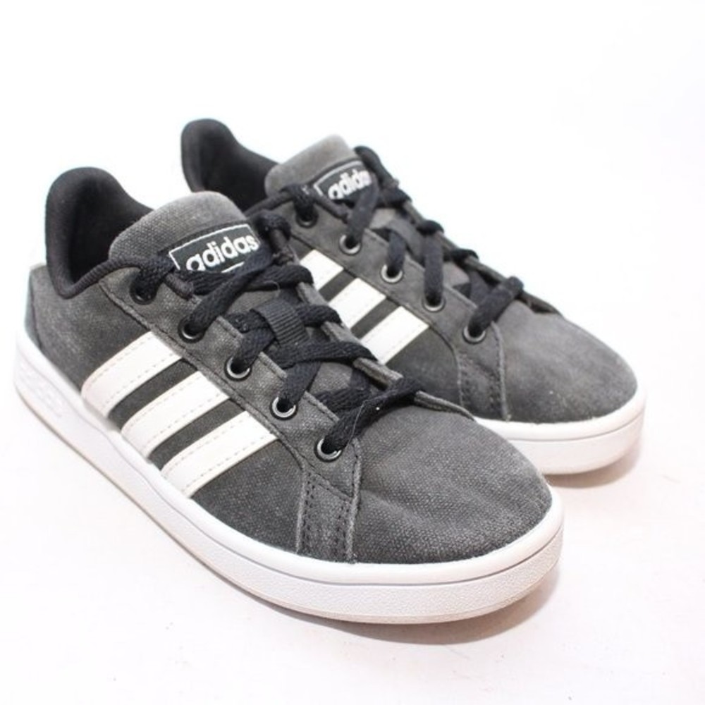 Adidas Neo Grand Court K Sneakers Youth Grey Sneakers Size 11 Kids Lace Up Shoes